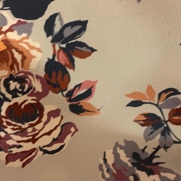 TK exclusive bag - Picture 3 of 3